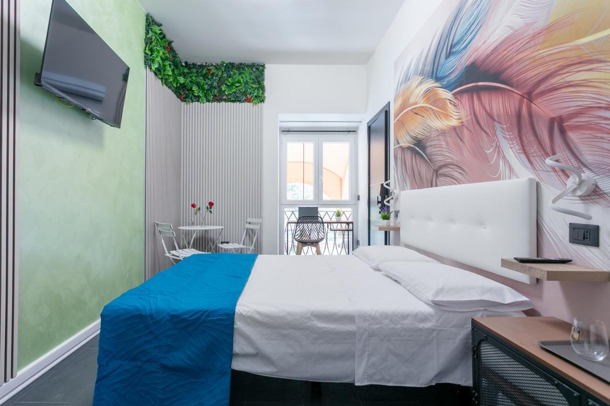 Le Regine - - Adult Only *